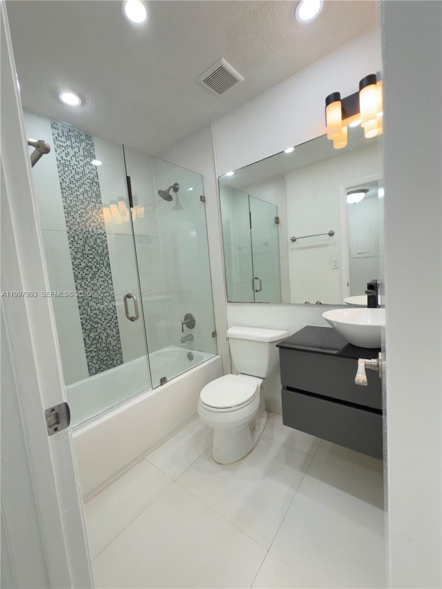 907 NE 199th Street 204, Miami, FL 33179 photo 21
