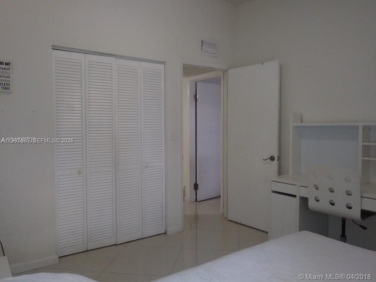 907 NE 199th Street 204, Miami, FL 33179 photo 26