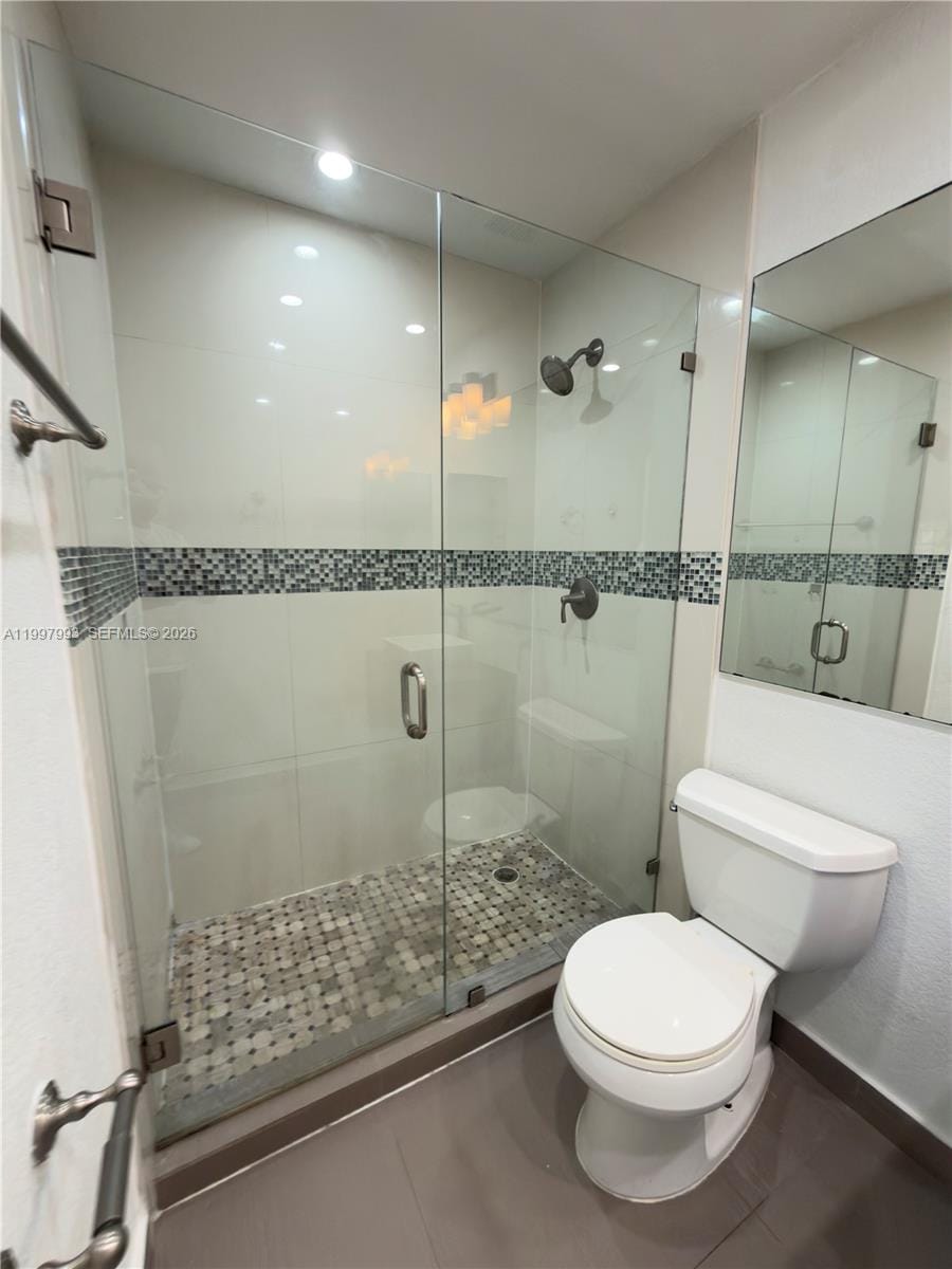 907 NE 199th Street 204, Miami, FL 33179 photo 28