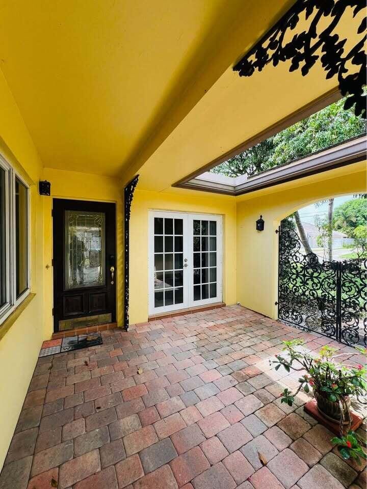 7834 Edgewater Drive — photo 3