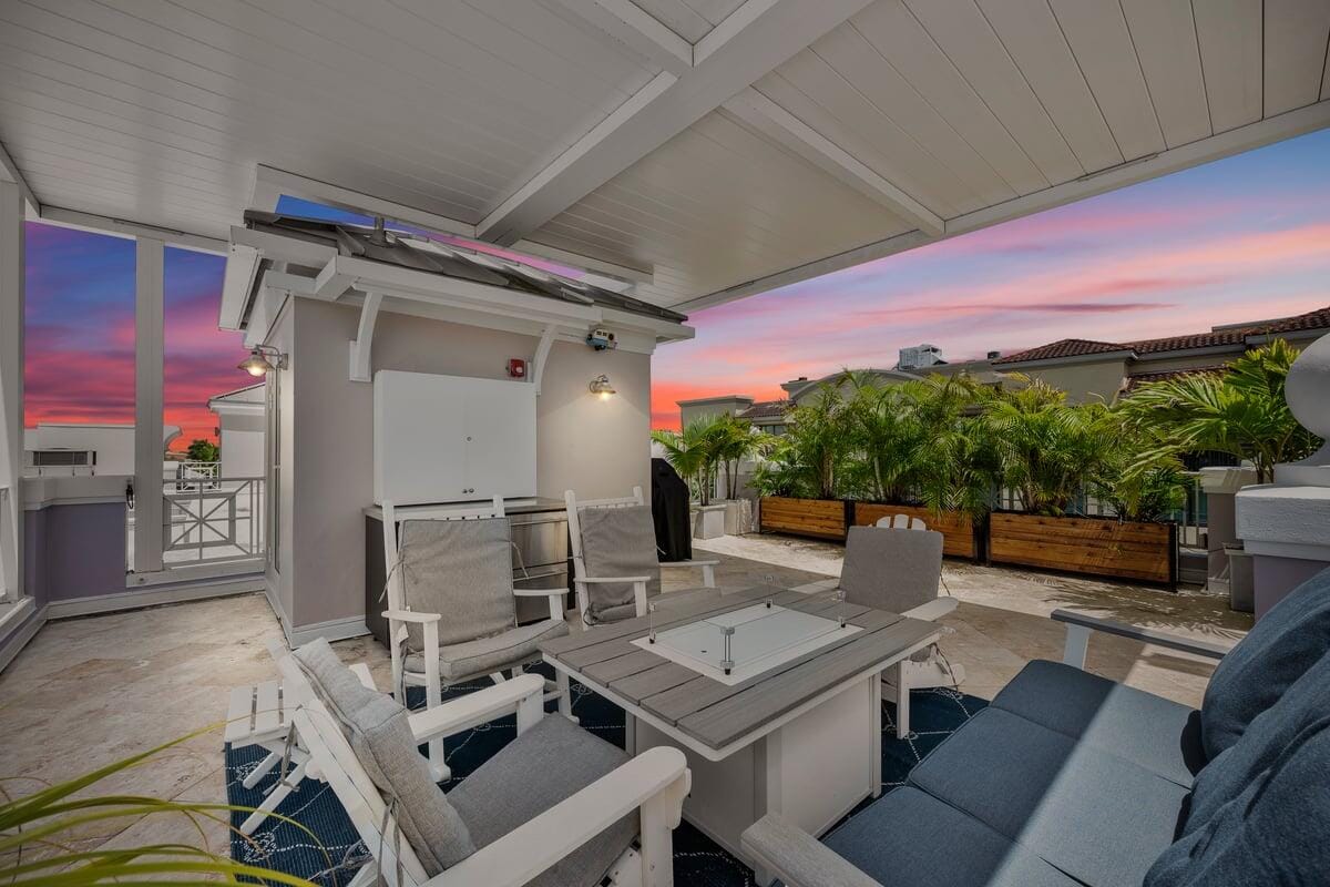 12 SE 1st Avenue 302, Delray Beach, FL 33444 photo 2