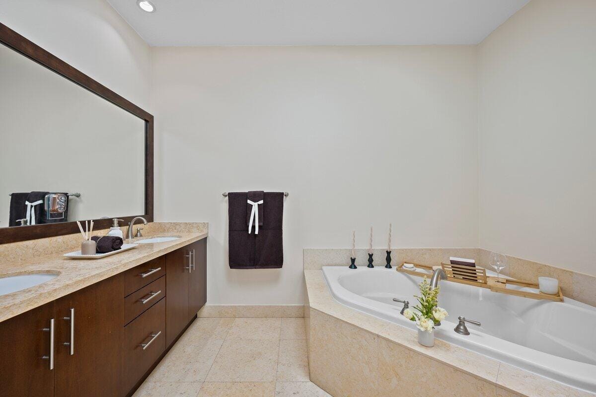 12 SE 1st Avenue 302, Delray Beach, FL 33444 photo 15
