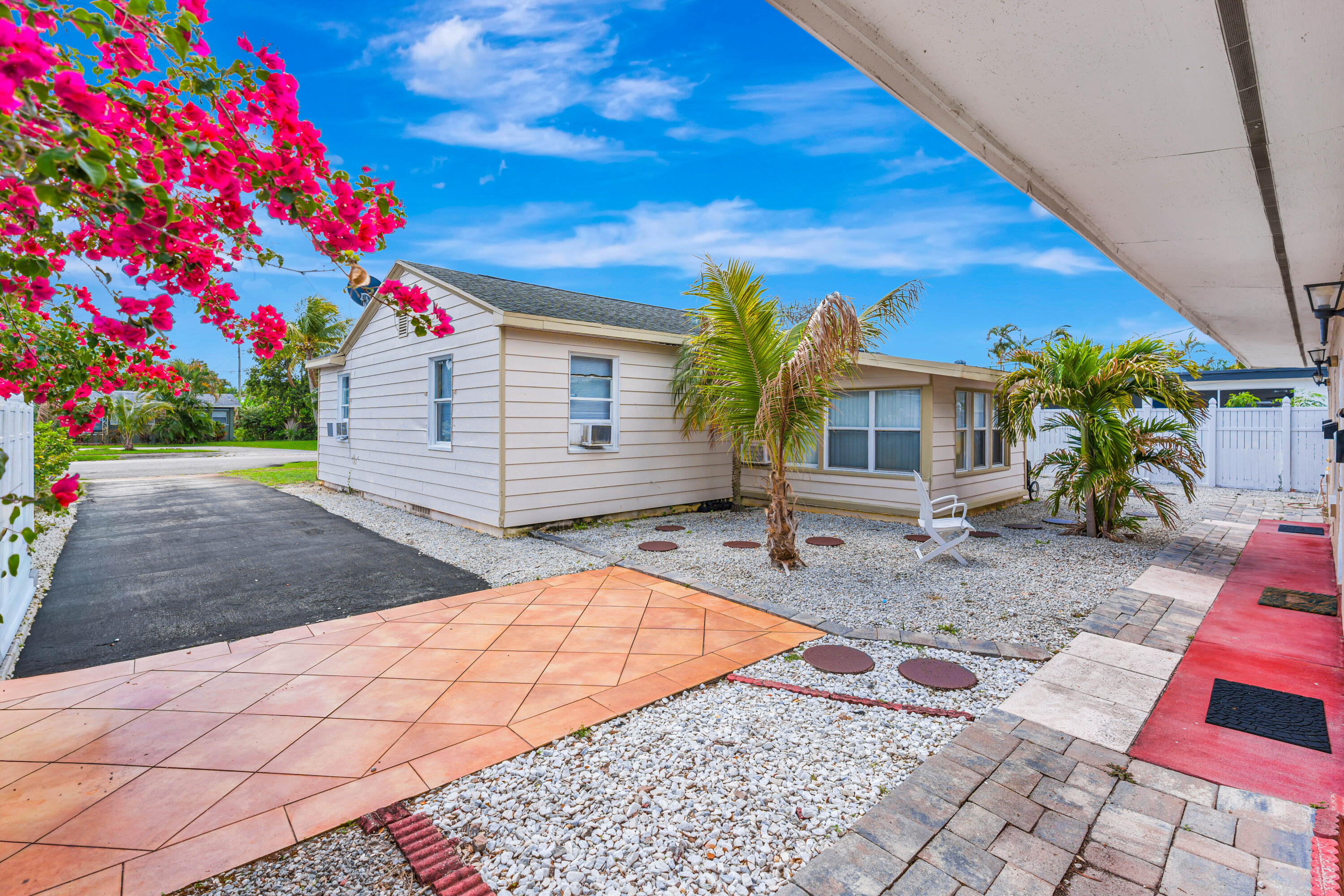 505 Foresteria Drive, Lake Park, FL 33403, Lake Park