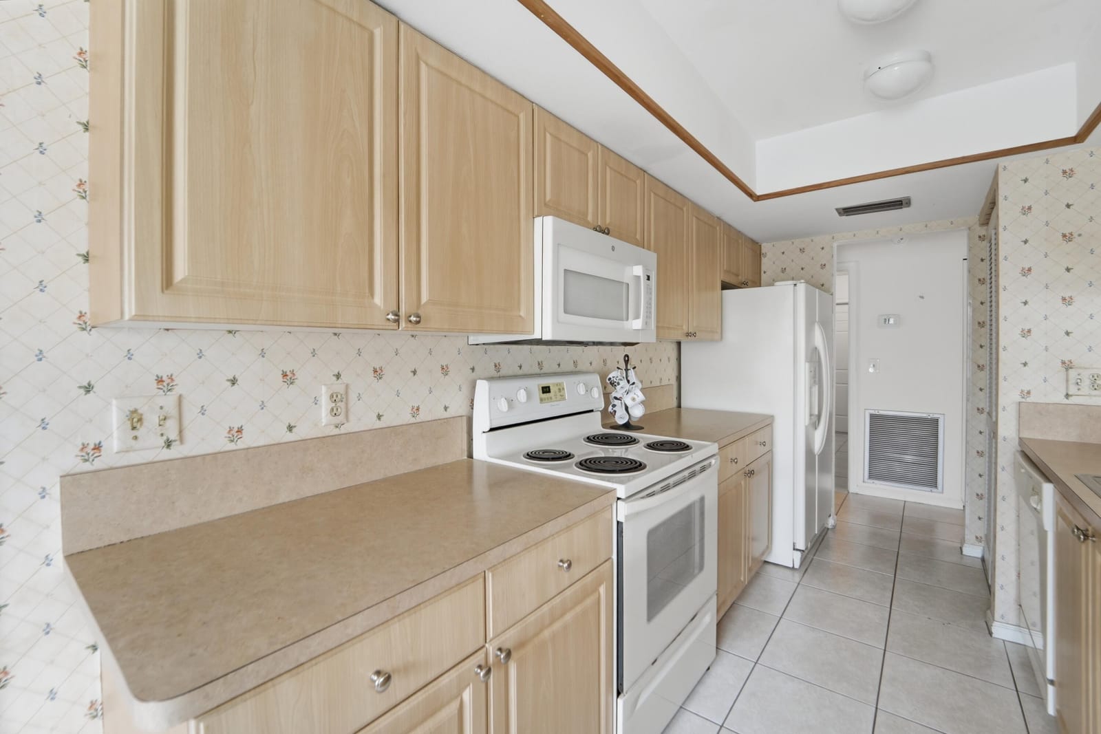 18327 SE Par Lane, Jupiter, FL 33469 photo 3