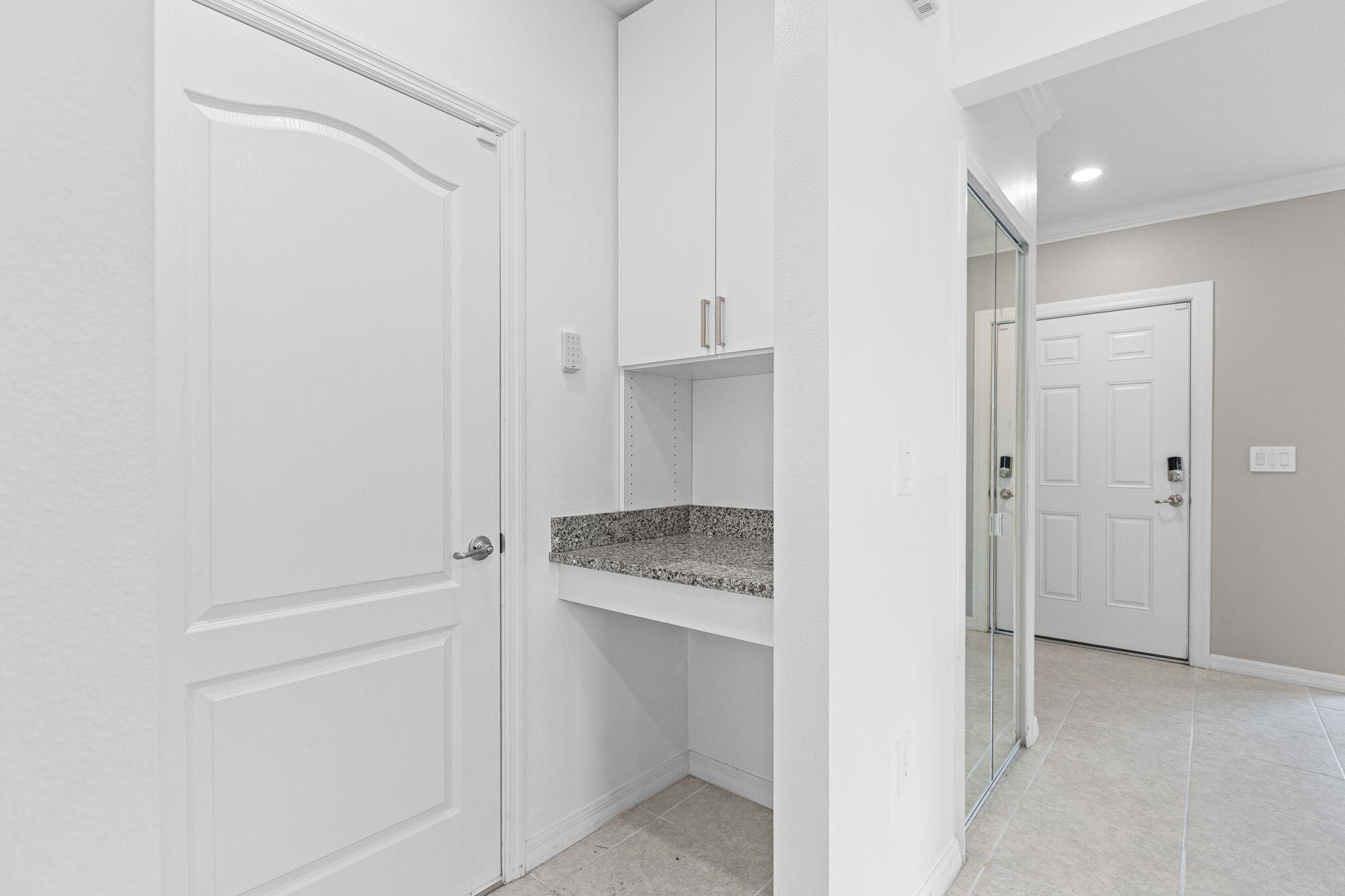 681 SW Millard Drive — photo 12