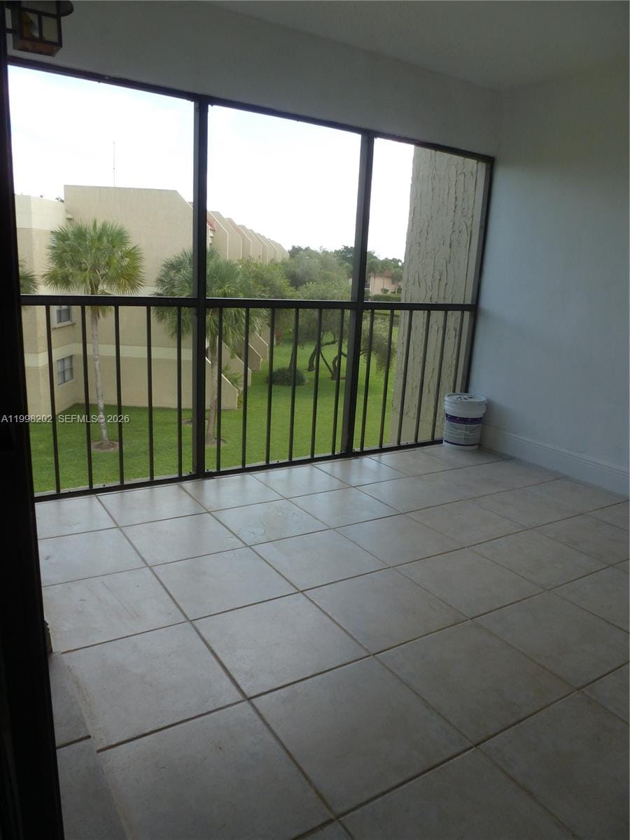 220 Lakeview Drive 301 — photo 10