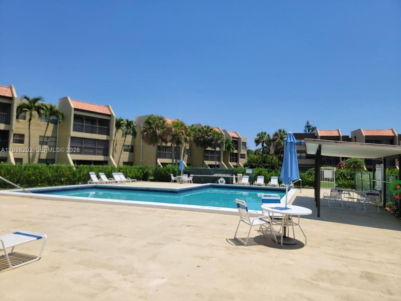 220 Lakeview Drive 301 — photo 11