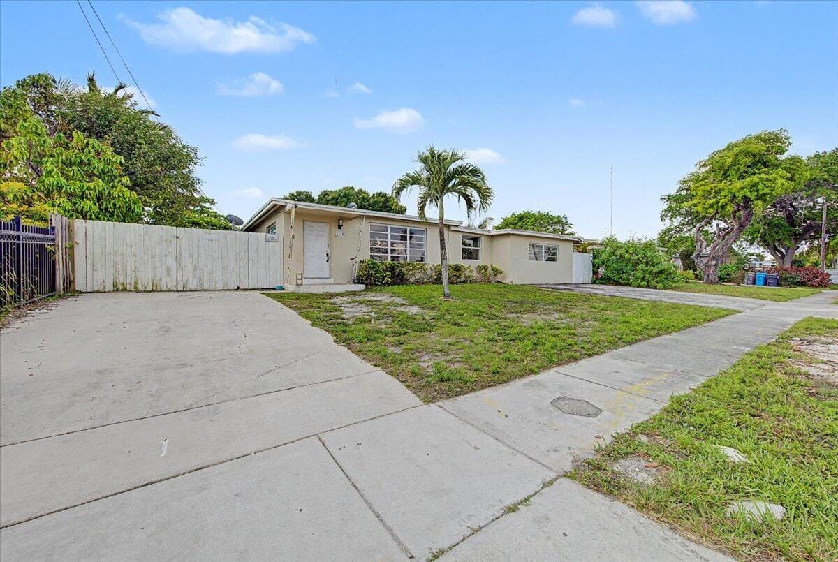4410 SW 30th Street, West Park, FL 33023 photo 2
