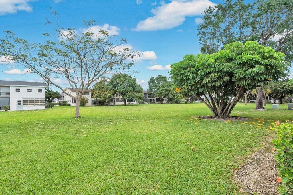 349 Camden O, West Palm Beach, FL 33417 photo 26