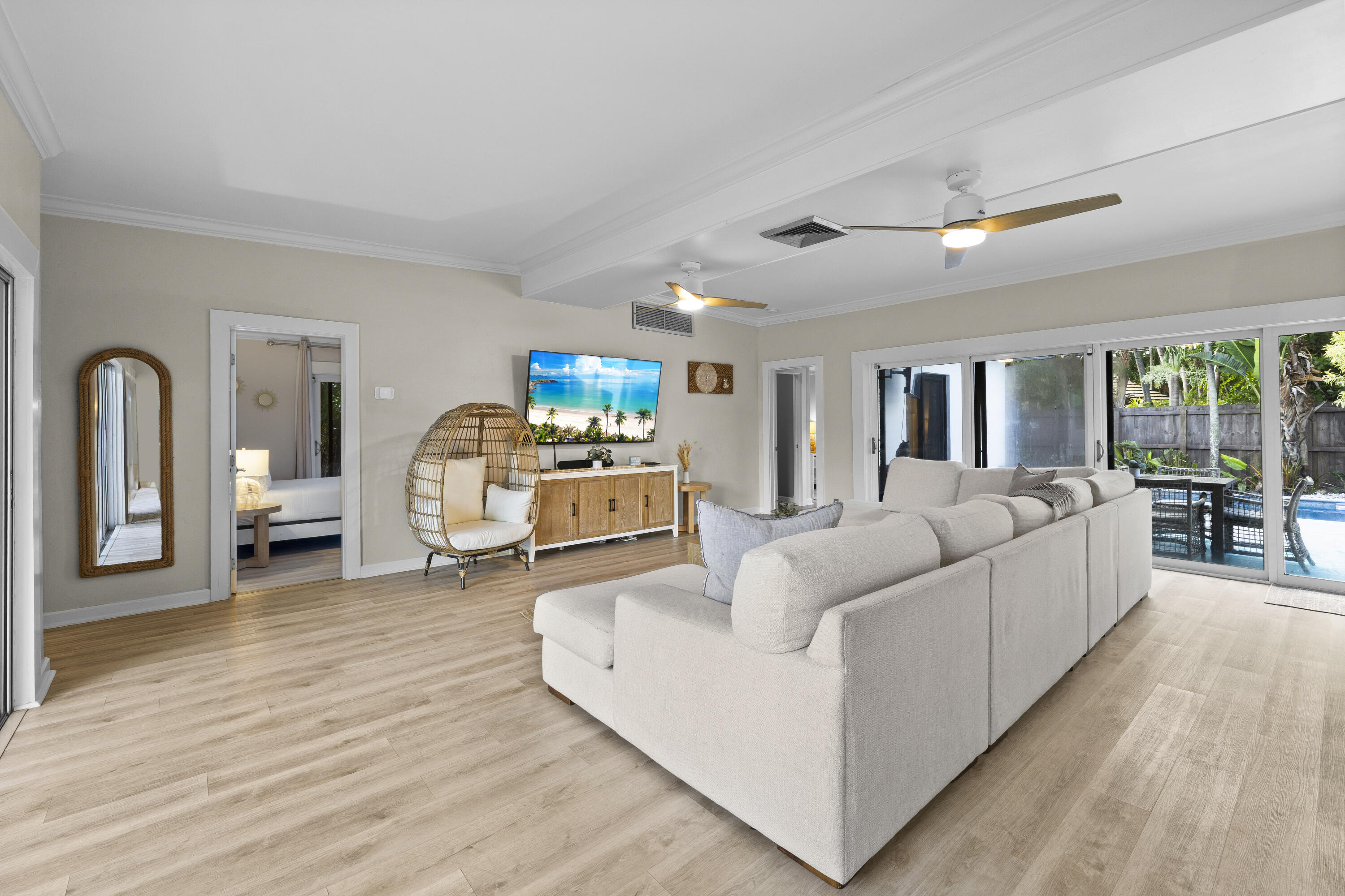 2112 Manatee Drive — photo 4