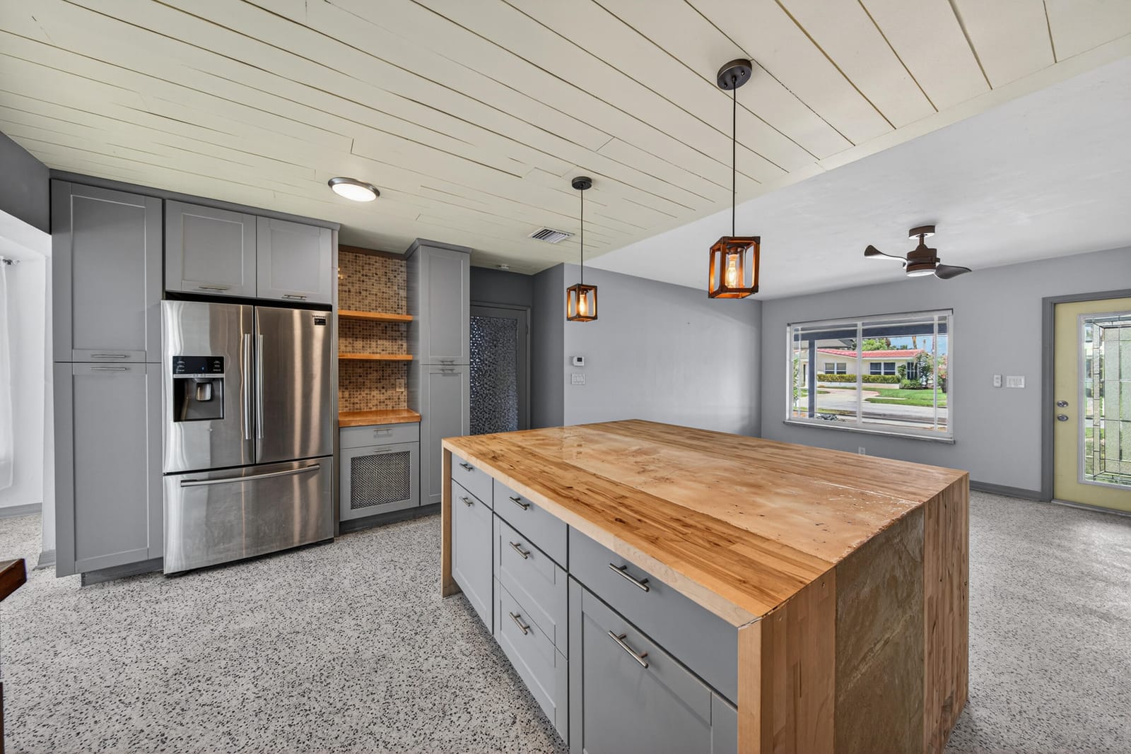 818 NW 28th Court — photo 11