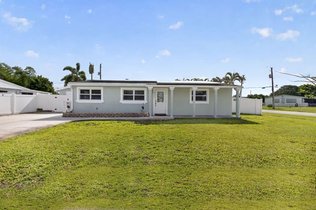 9342 Bloomfield Drive, sold in Palm Beach Square Unit 5, Palm Beach Gardens, FL