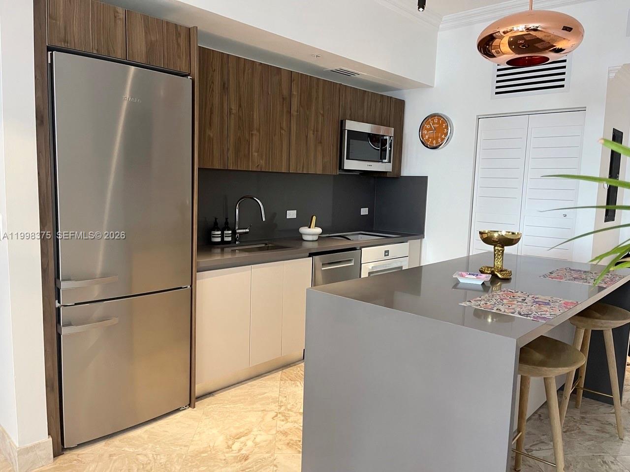 3470 E Coast Avenue H0806, Miami, FL 33137