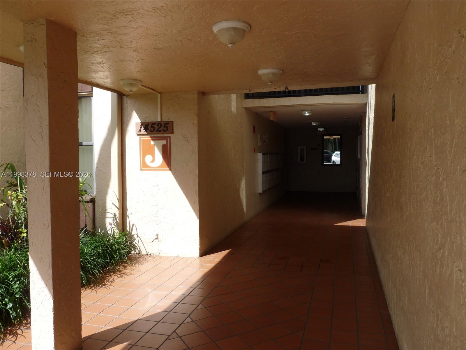 14525 N Kendall Drive 102J, Miami, FL 33186, Miami