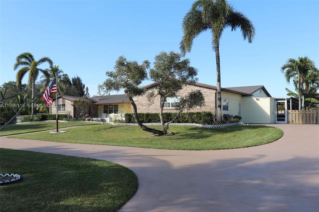 18901 SW 63rd Street, Southwest Ranches, FL 33332
