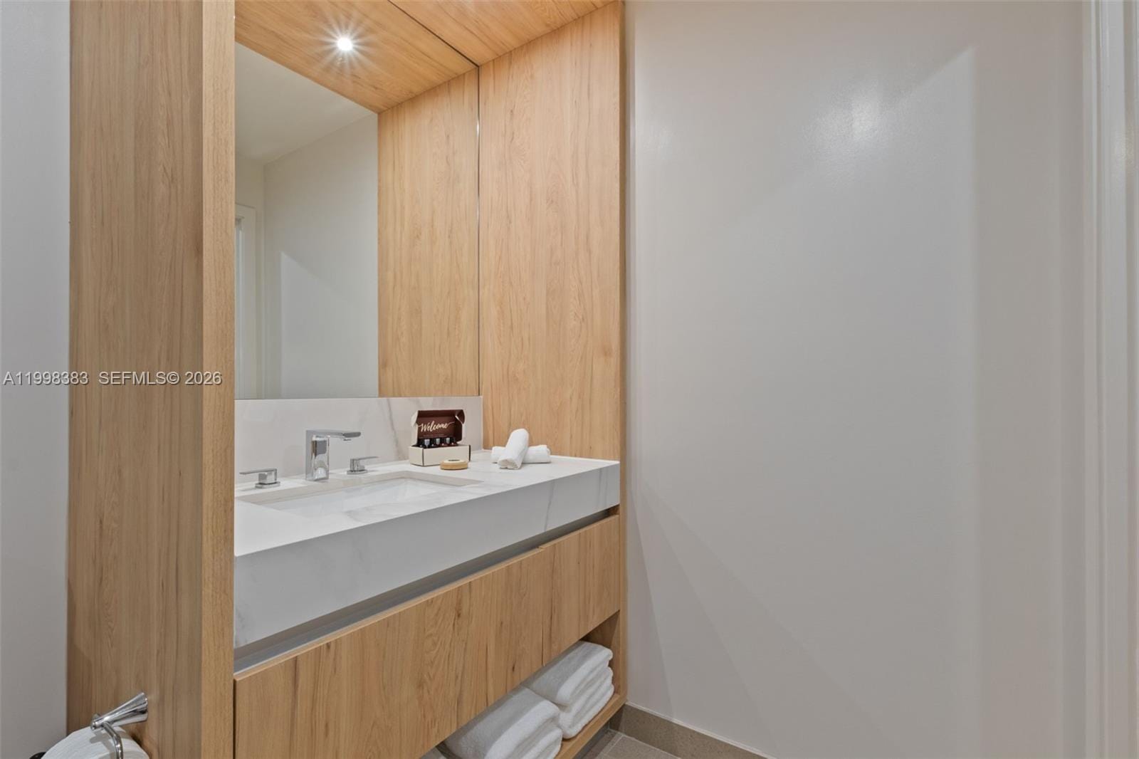 11 NE 6 2108 — photo 10
