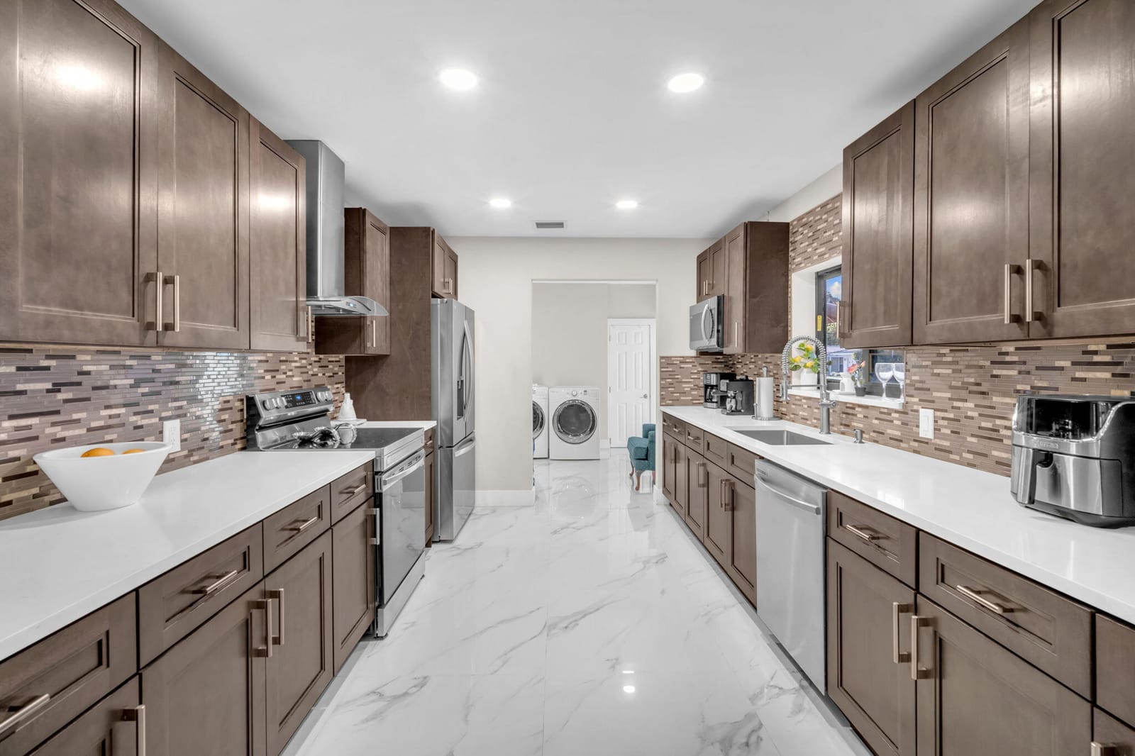 11490 W Biscayne Canal Road — photo 3