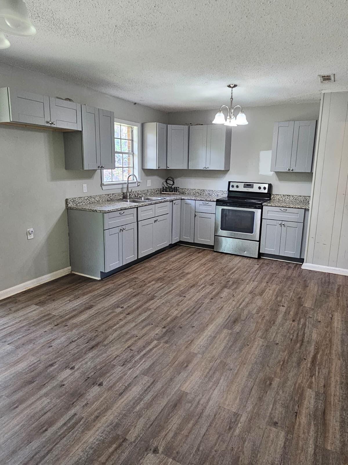 503 Martin Luther King Junior Avenue — photo 4