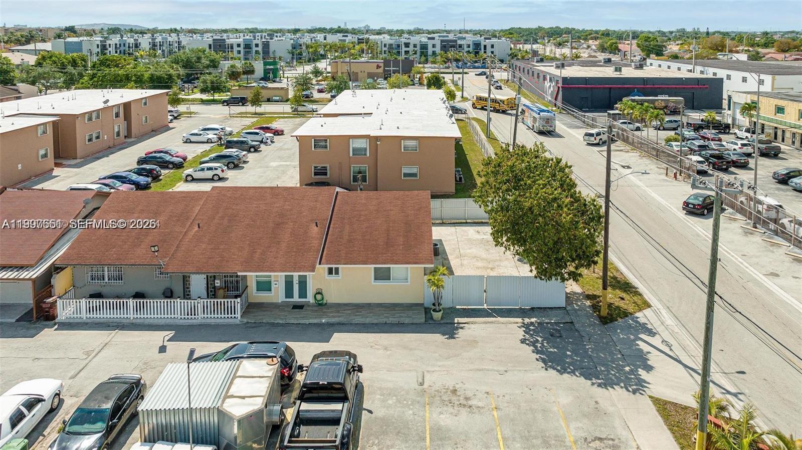 330 W 74th Place 330, Hialeah, FL 33014, Hialeah