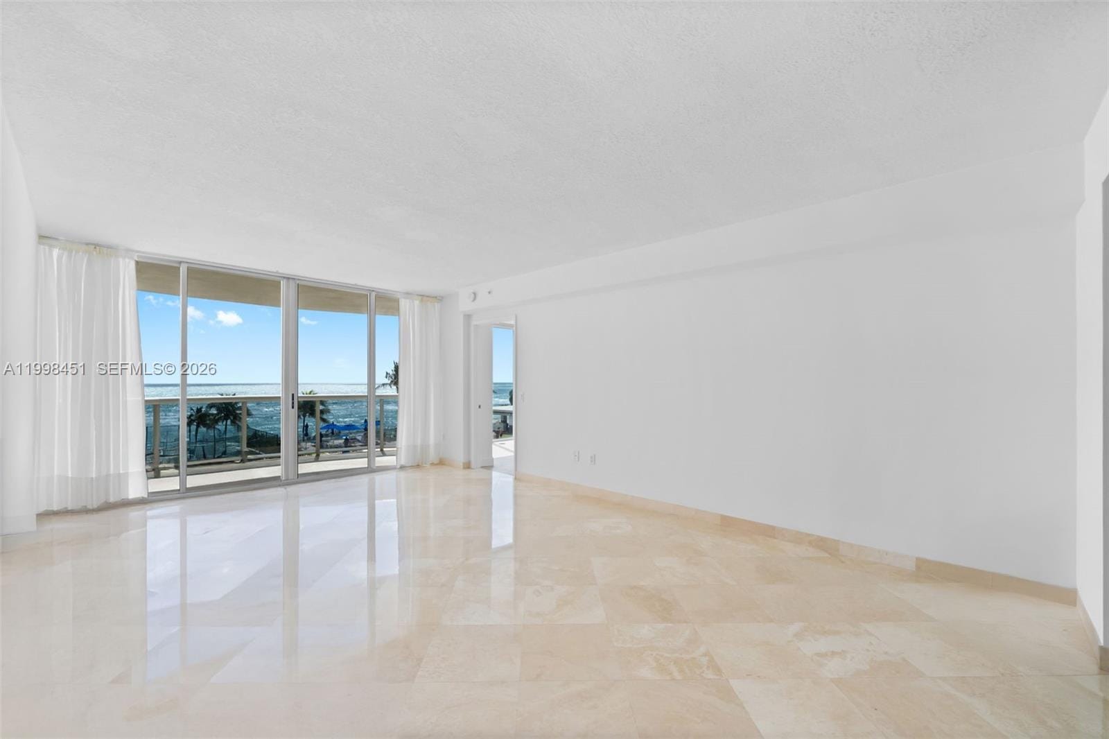 17555 Collins Avenue 406 — photo 3