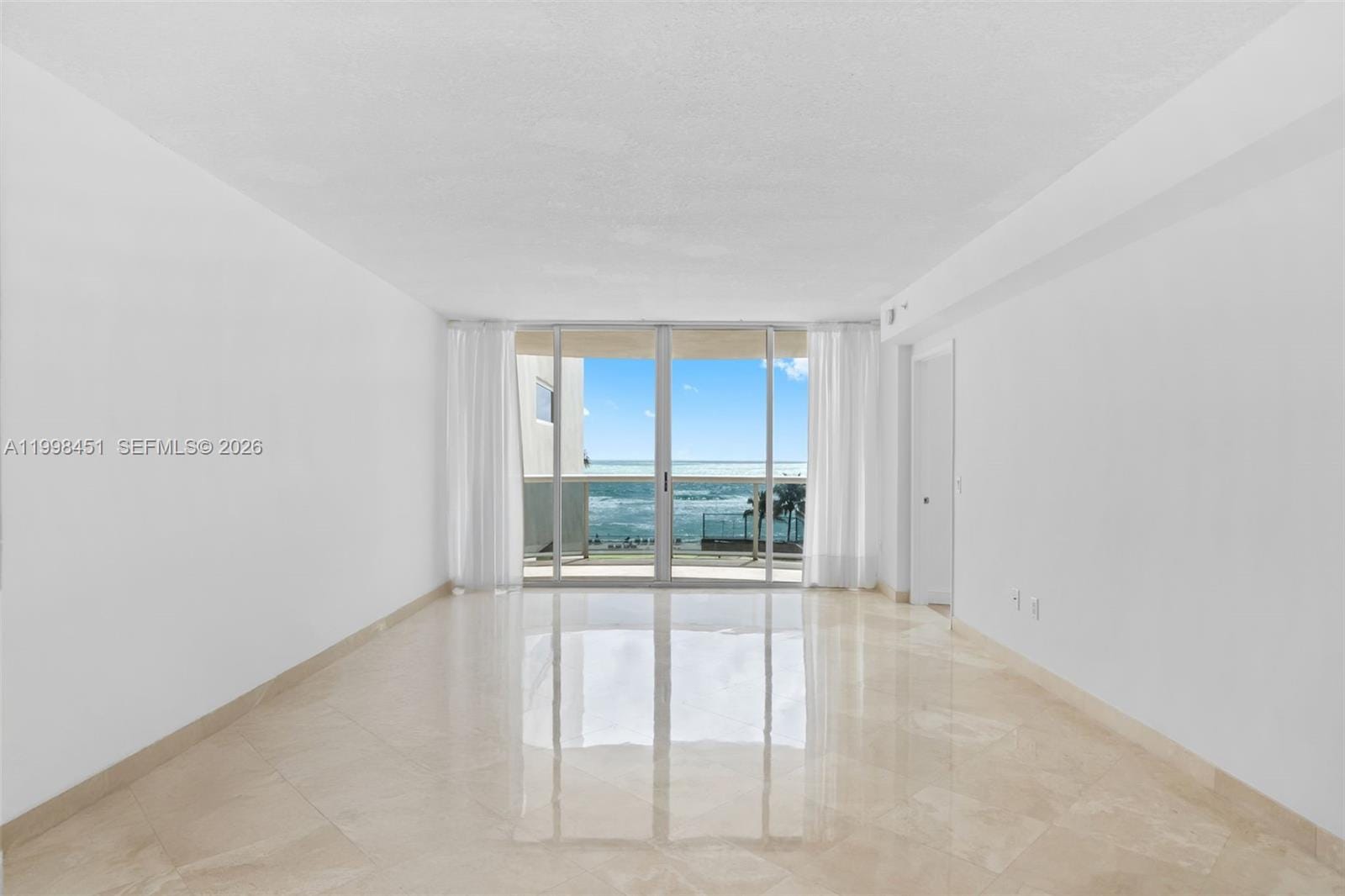 17555 Collins Avenue 406 — photo 4