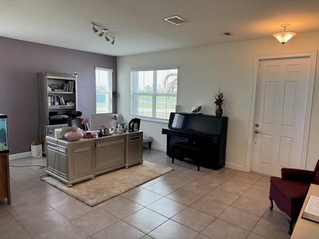 7401 NW Farnsworth Circle NW — photo 5