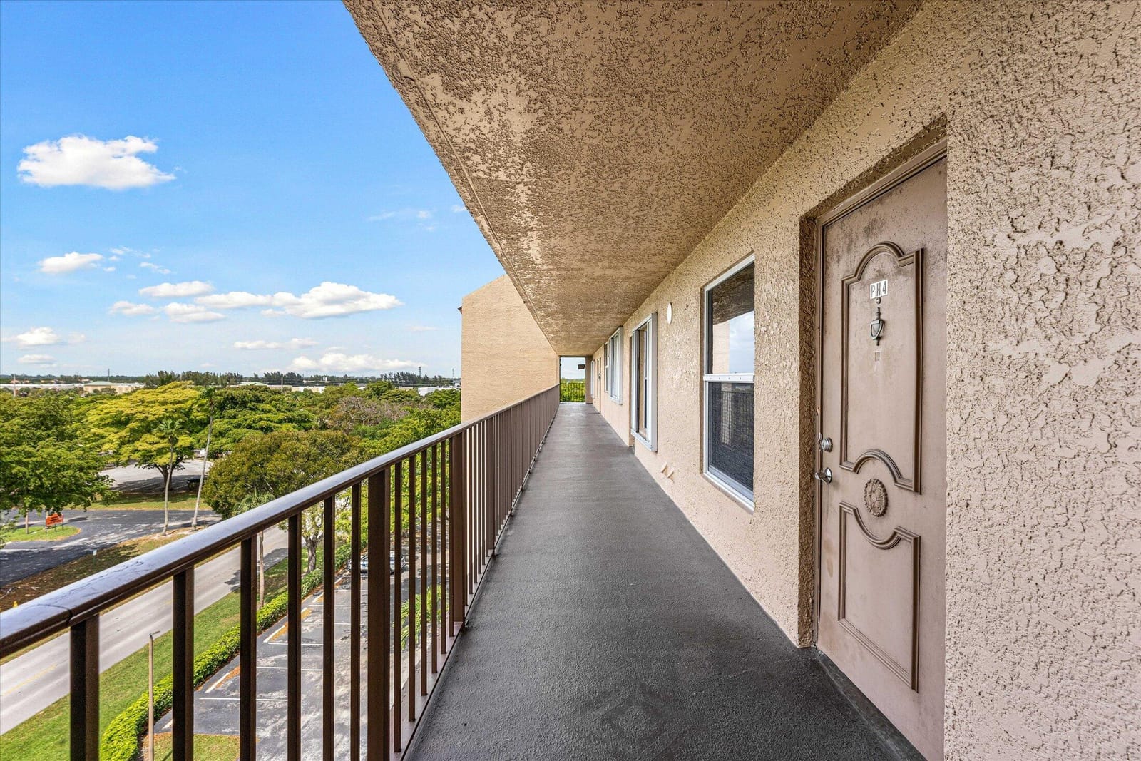 4570 NW 18th Avenue 704, Deerfield Beach, FL 33064 photo 2