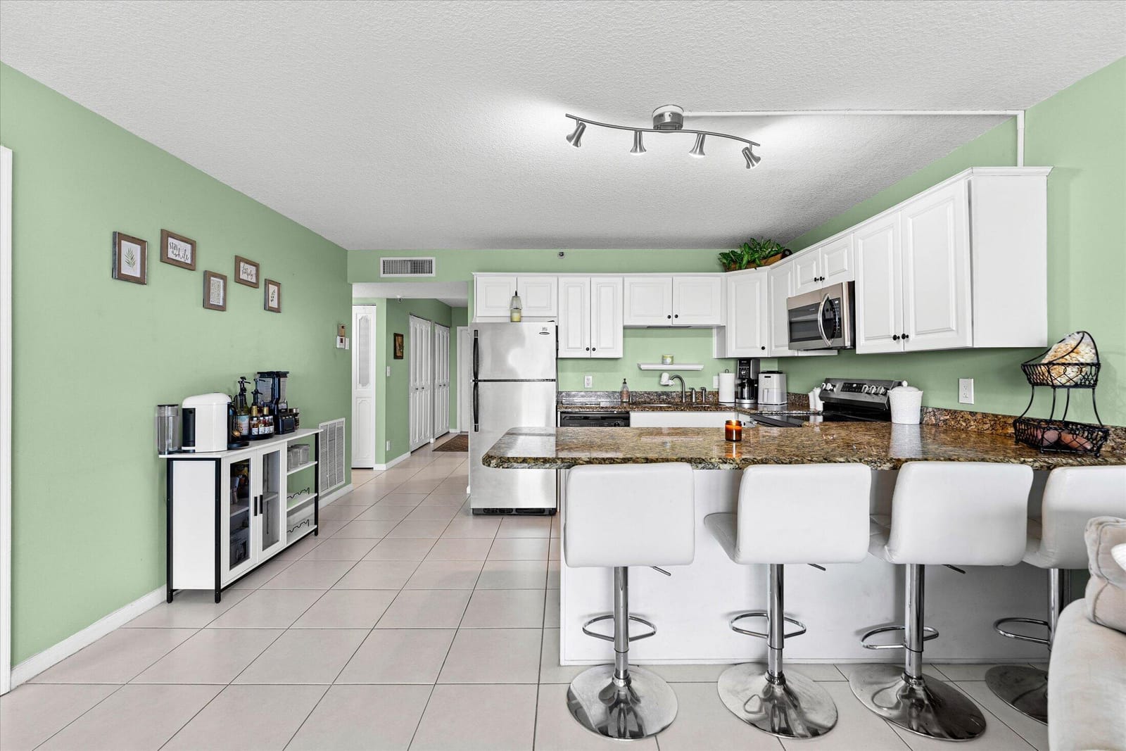 4570 NW 18th Avenue 704, Deerfield Beach, FL 33064 photo 8