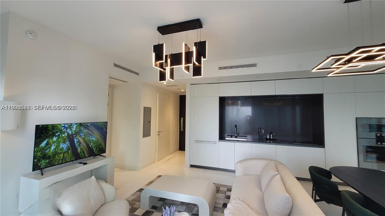 300 Biscayne Blvd Way 2908, Miami, FL 33131, Miami