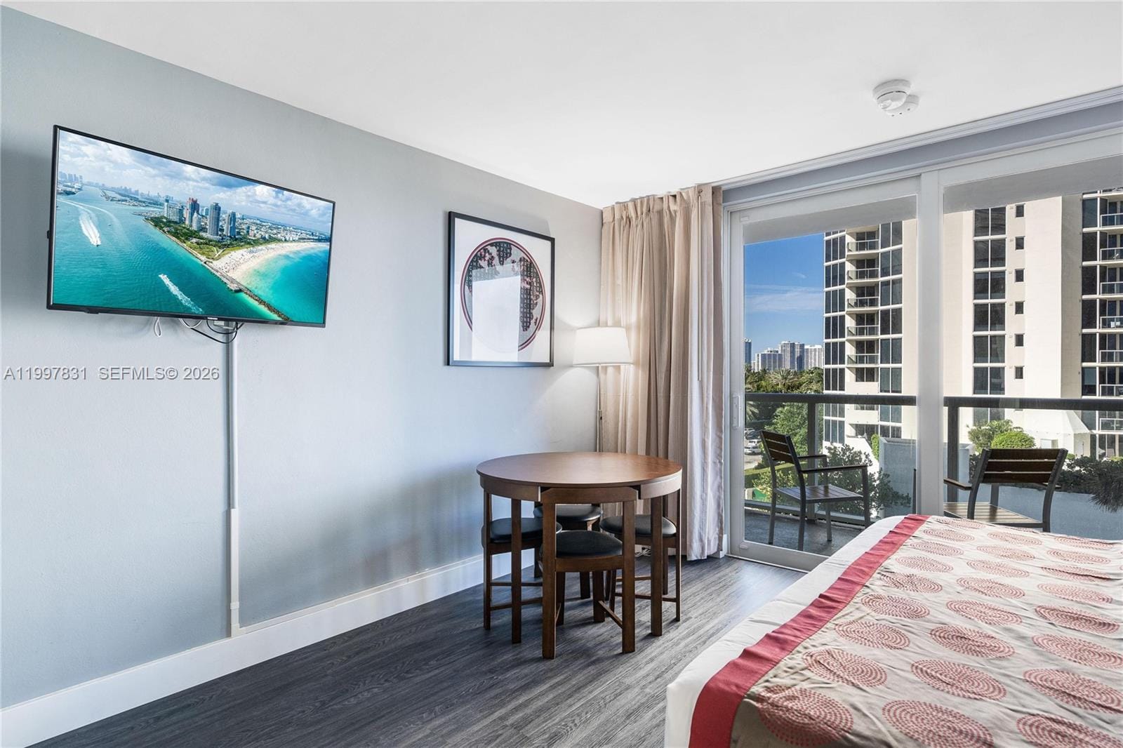 19201 Collins Avenue 324 — photo 5