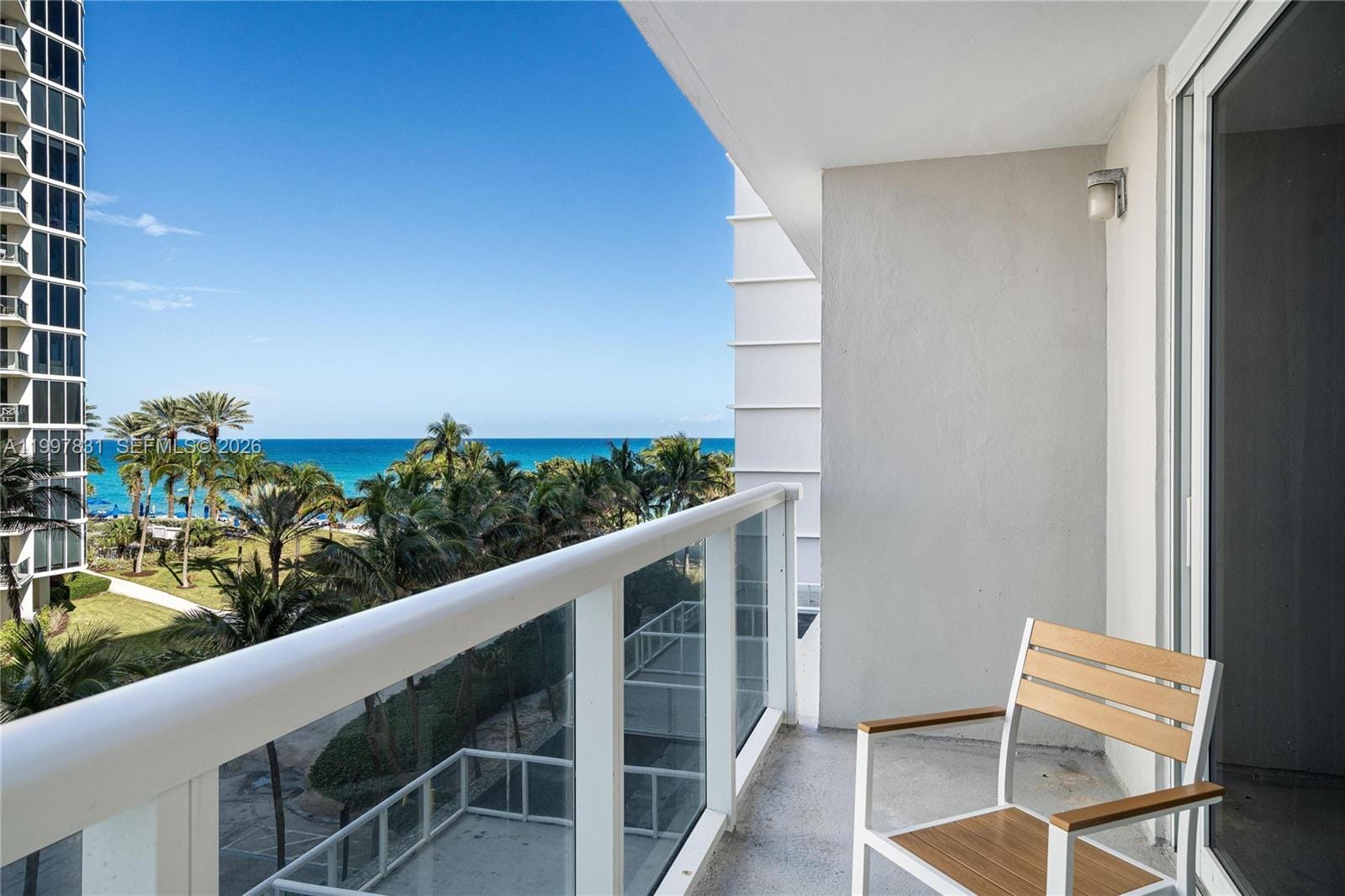 19201 Collins Avenue 324 — photo 7
