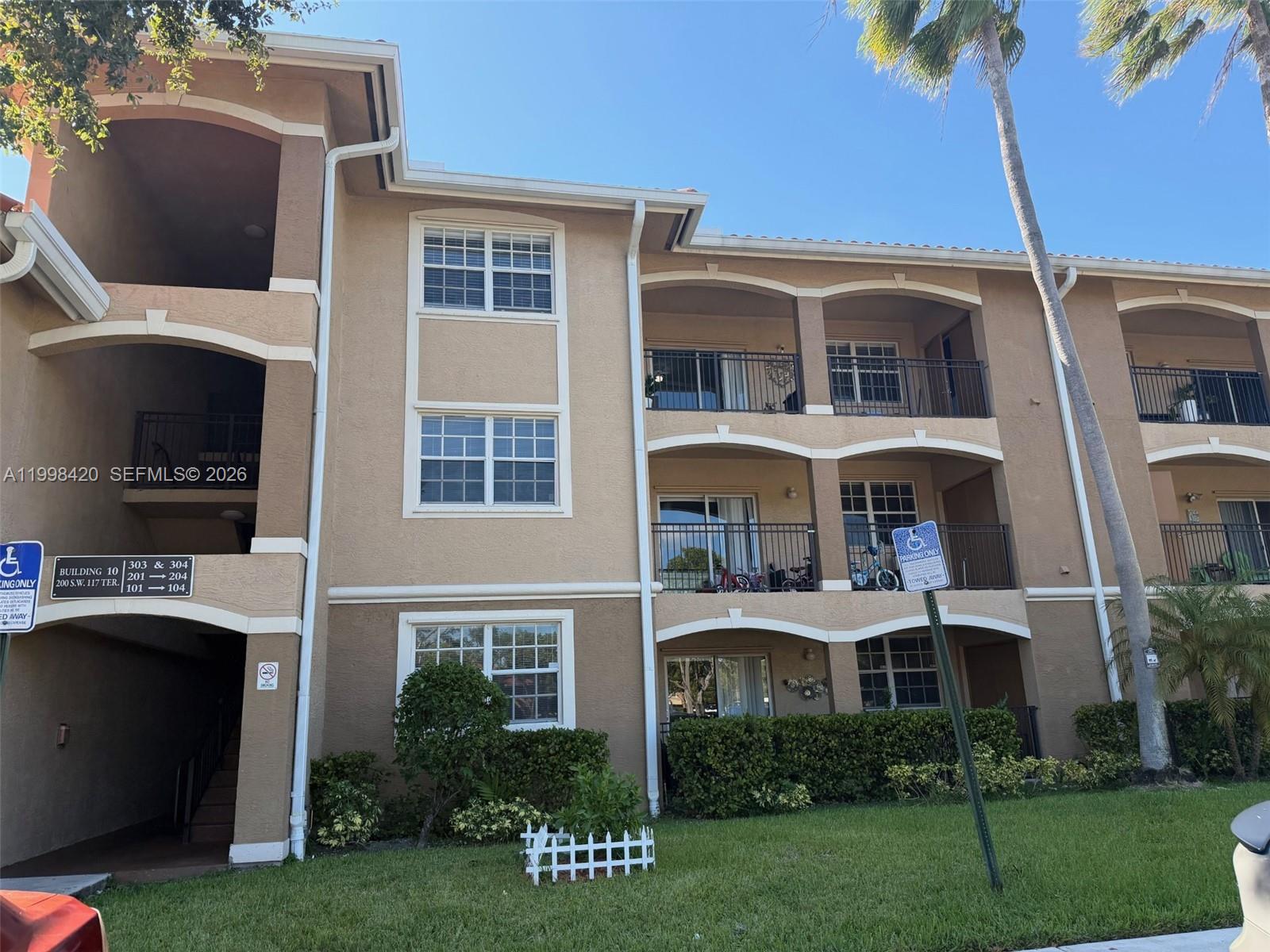 200 SW 117th Terrace 10103, Pembroke Pines, FL 33025, Pembroke Pines