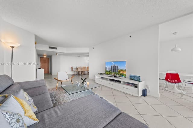 3598 Yacht Club Drive 601+DEN, Aventura, FL 33180