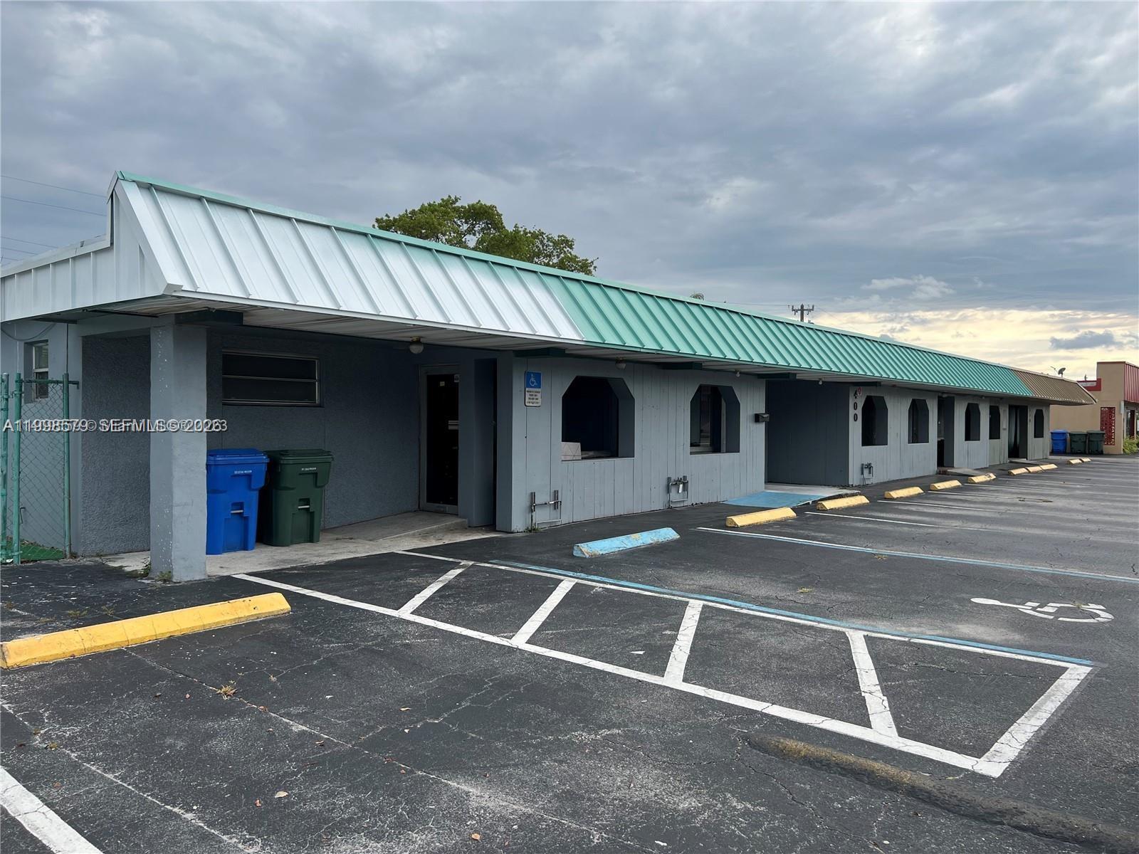400 NE 44th Street, Oakland Park, FL 33334, Oakland Park