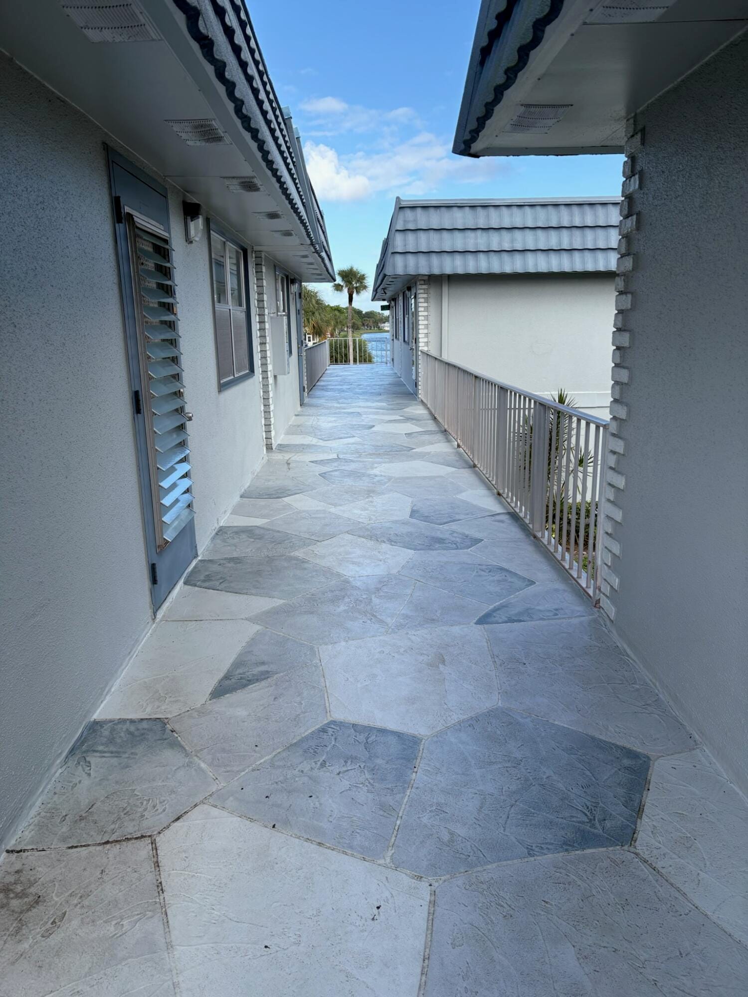 365 Brittany Avenue — photo 3