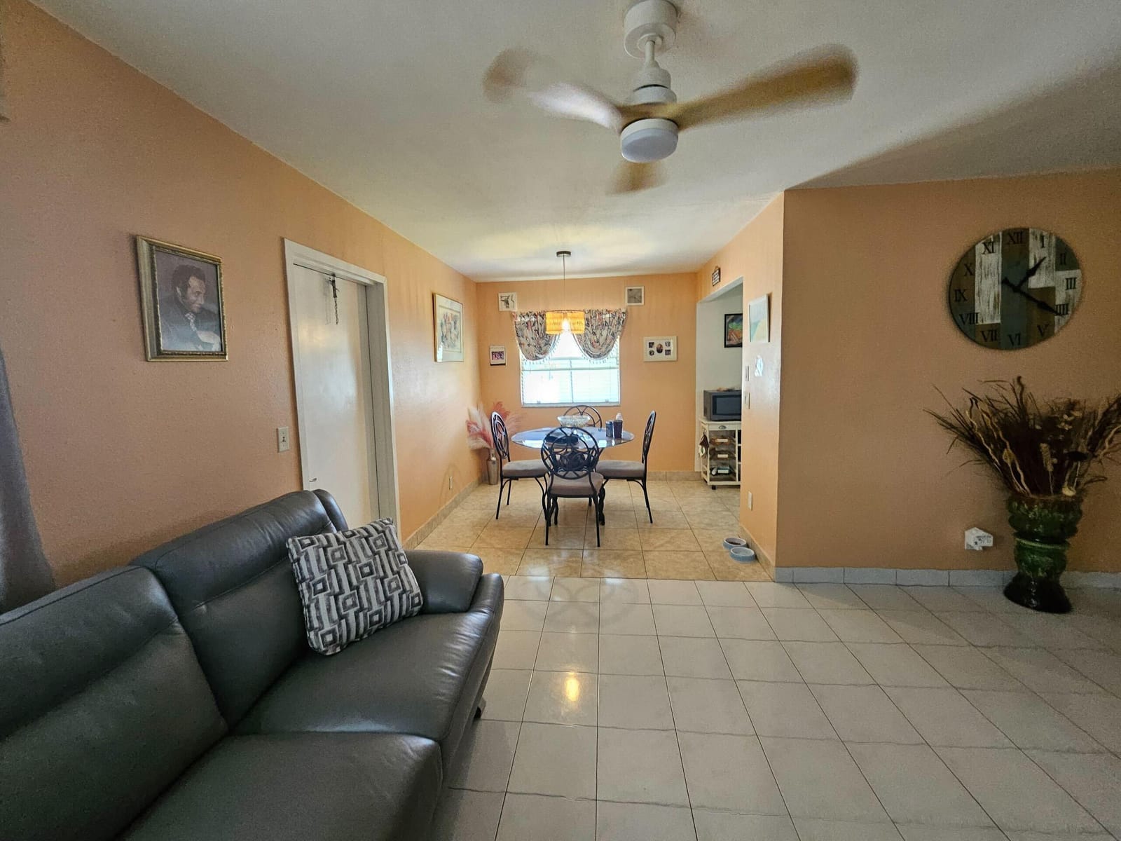 365 Brittany Avenue — photo 4