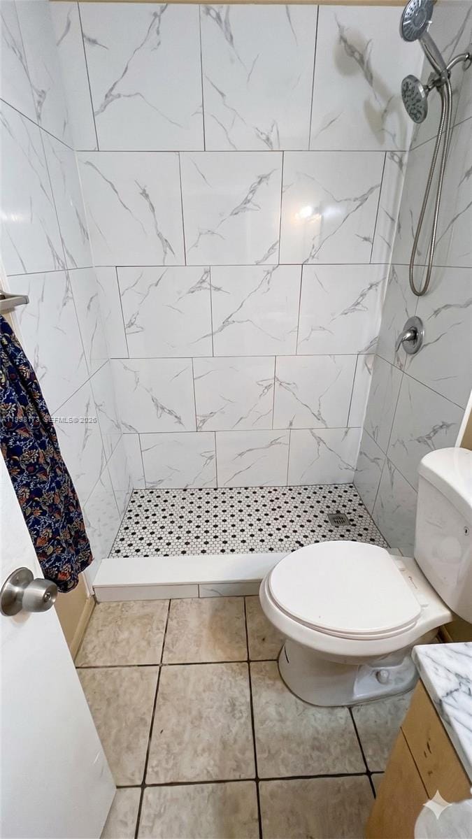 1129 Lake Victoria Drive F — photo 12