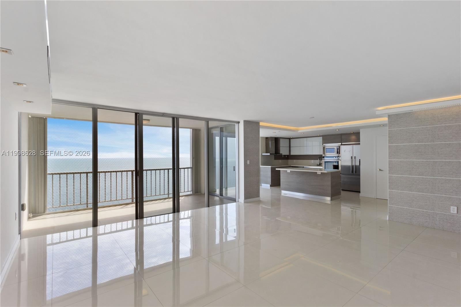 881 Ocean Drive 18F, Key Biscayne, FL 33149, Key Biscayne