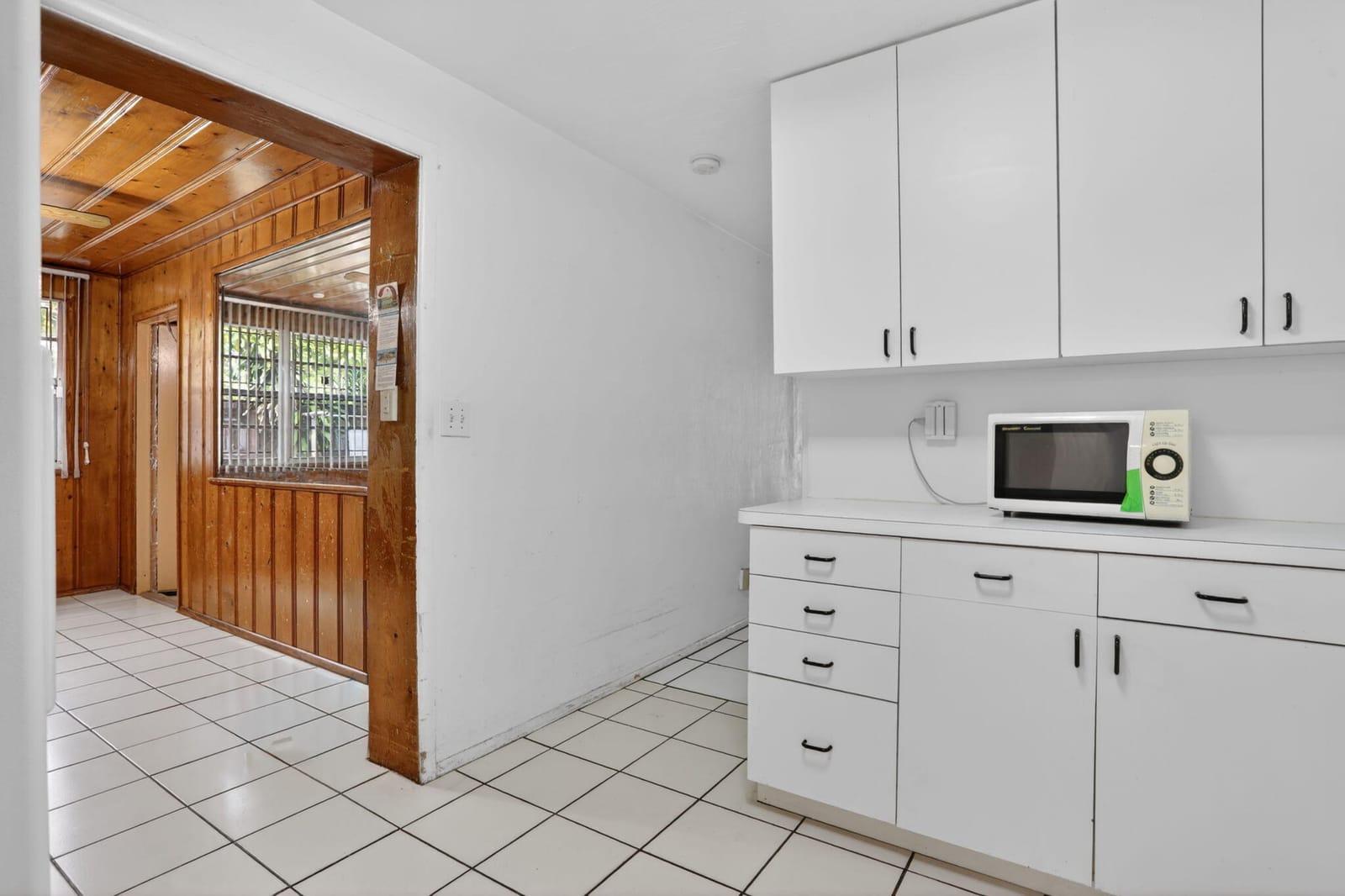 2411 NE 10th Terrace, Pompano Beach, FL 33064 photo 17