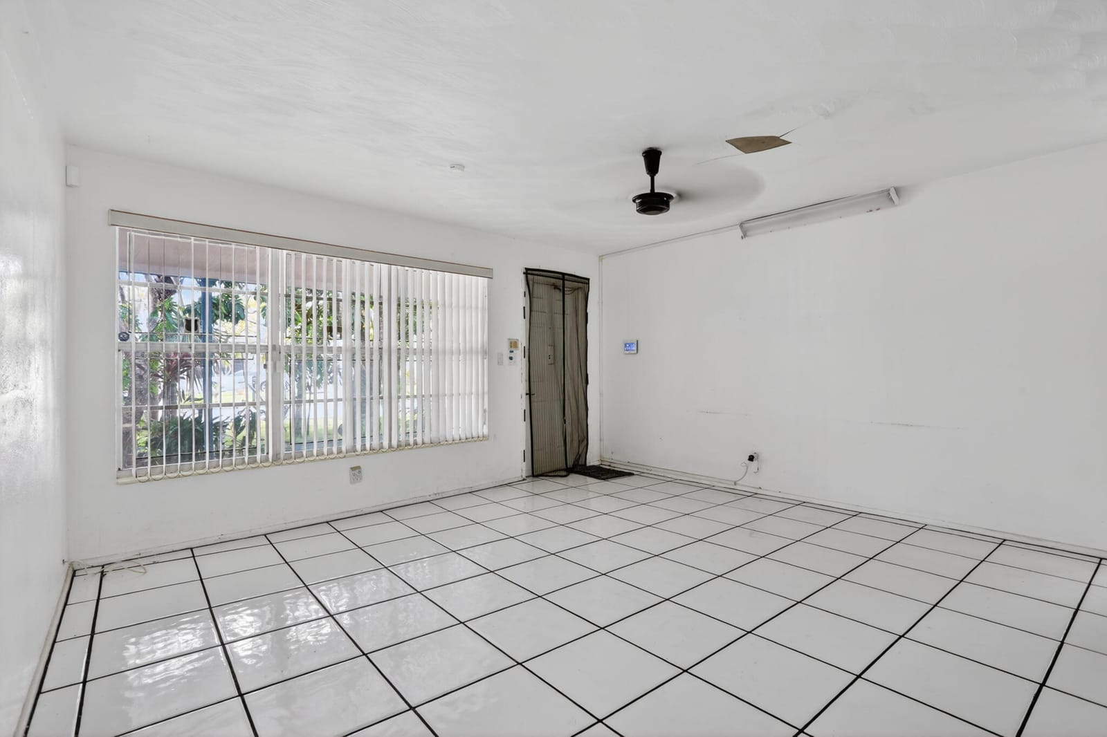 2411 NE 10th Terrace, Pompano Beach, FL 33064 photo 5