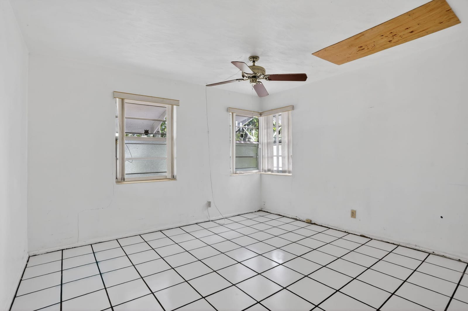 2411 NE 10th Terrace, Pompano Beach, FL 33064 photo 7