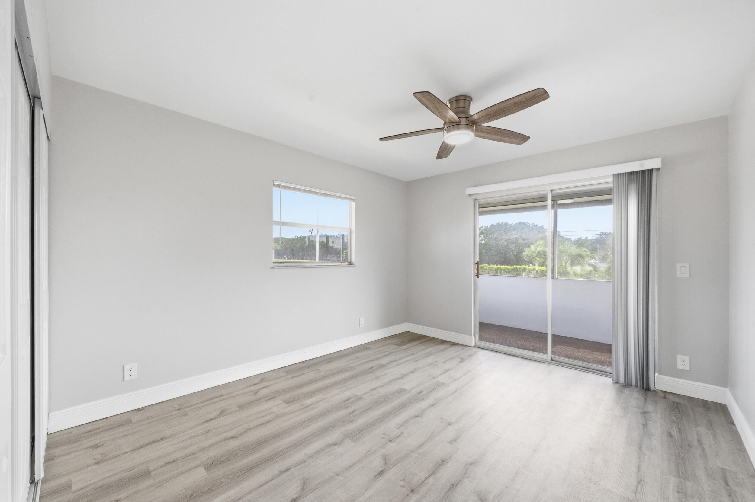 284 Flanders F, Delray Beach, FL 33484 photo 19