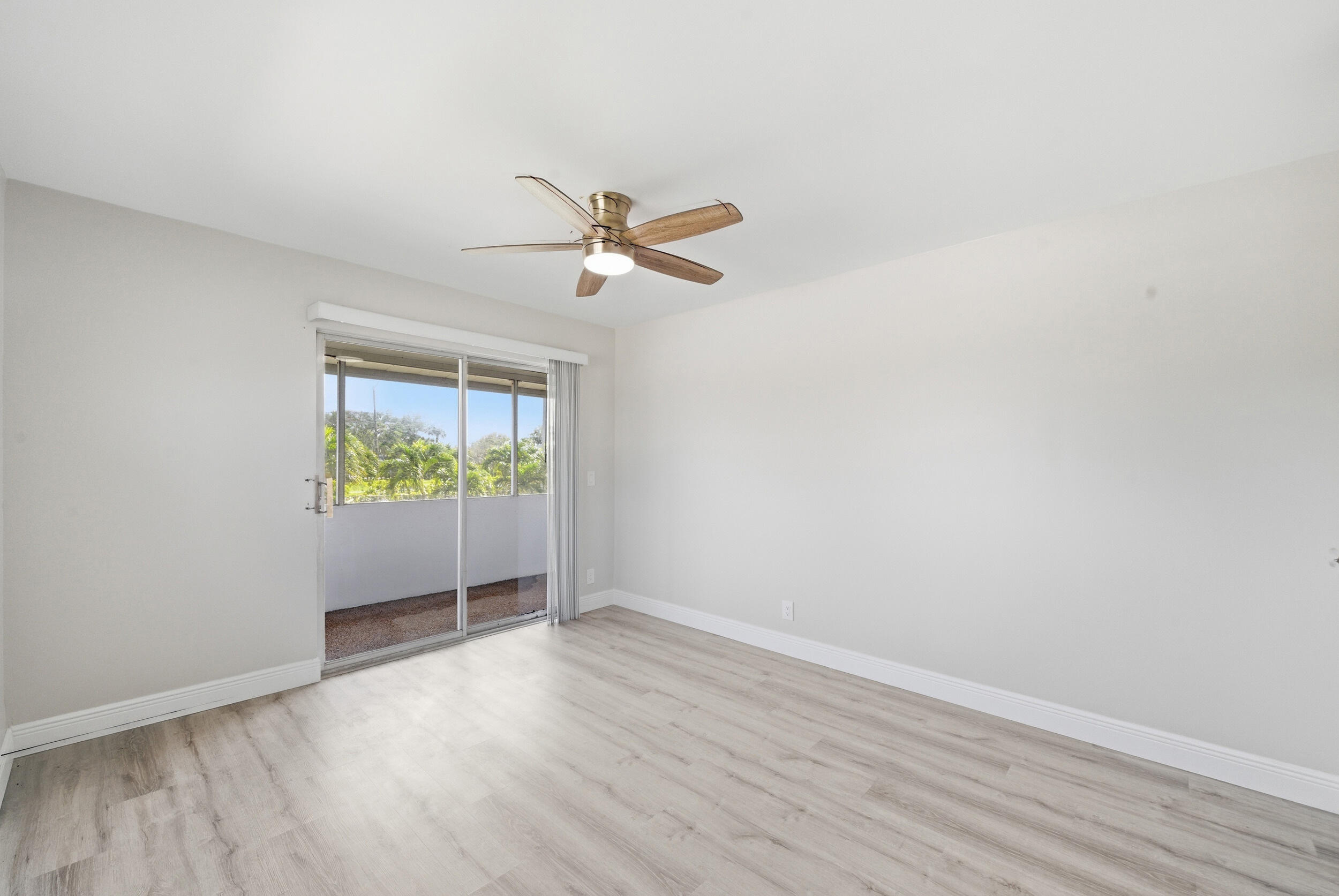 284 Flanders F, Delray Beach, FL 33484 photo 21