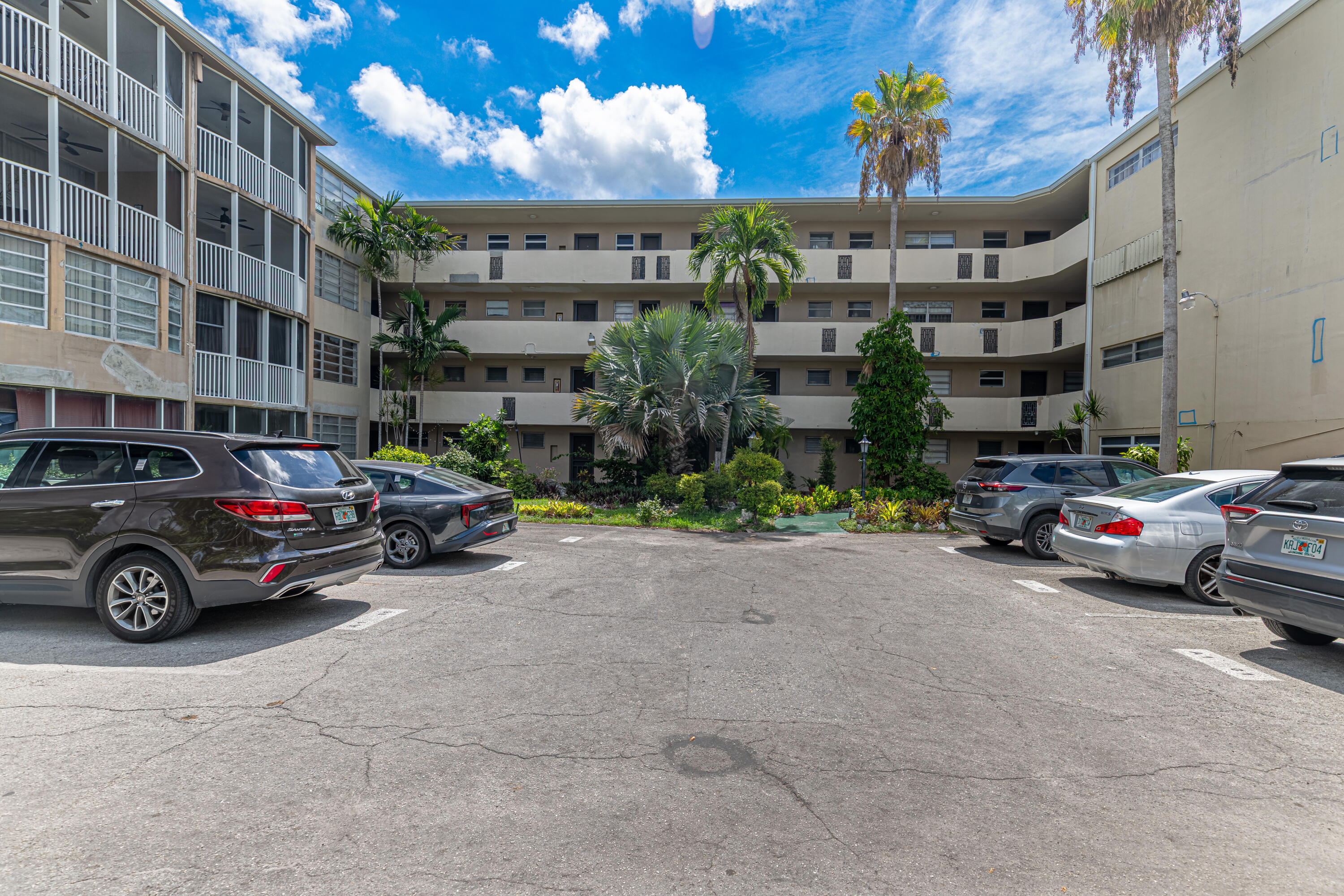 1660 NE 191st Street Unit 311, Miami, FL 33179, Miami