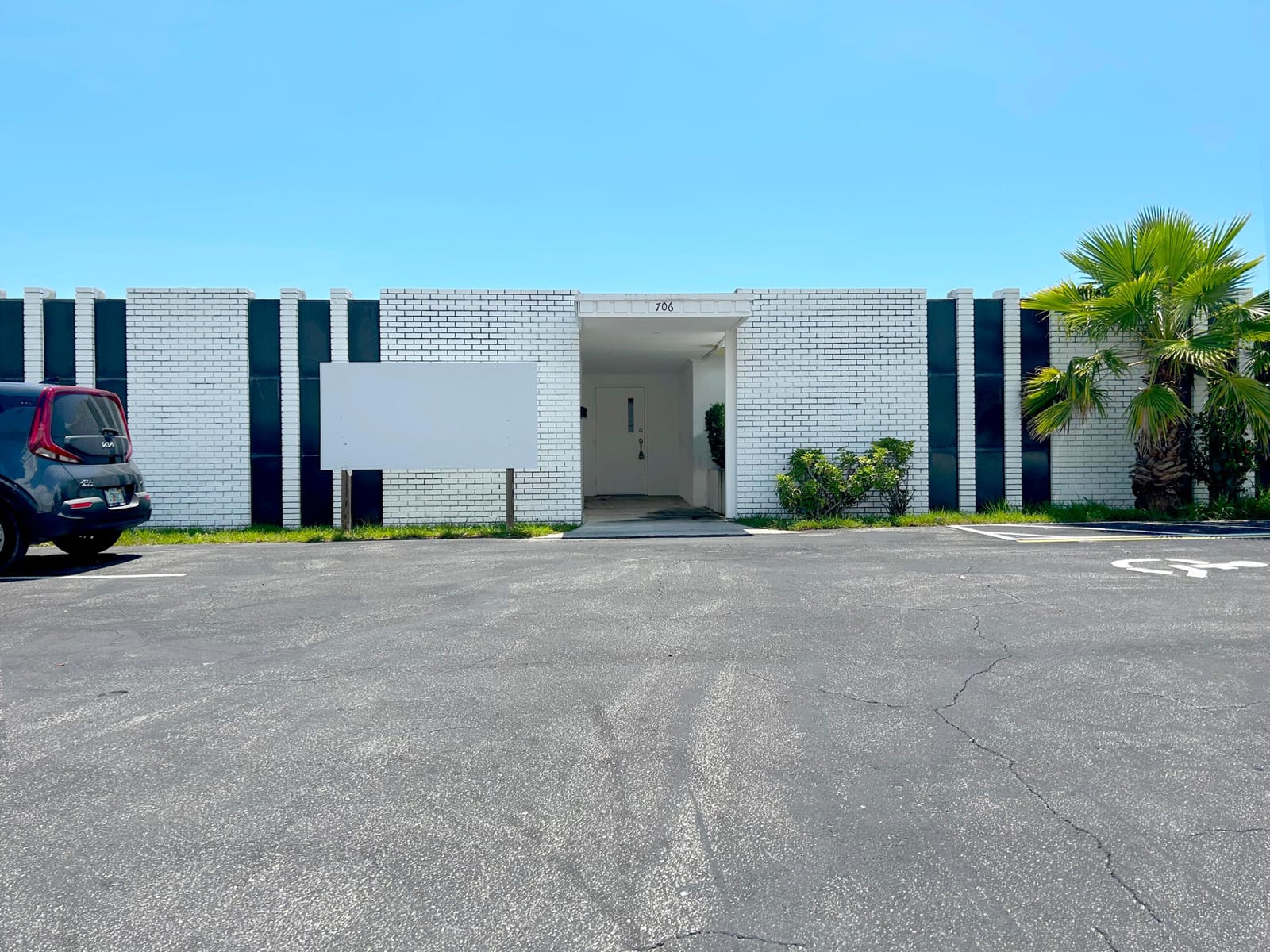 706 N 7th Street, Fort Pierce, FL photo 5