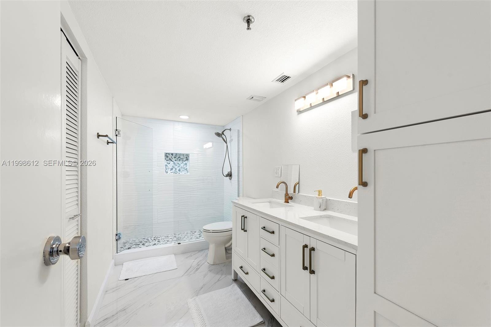 2401 Collins Avenue 1007, Miami Beach, FL 33140 photo 5