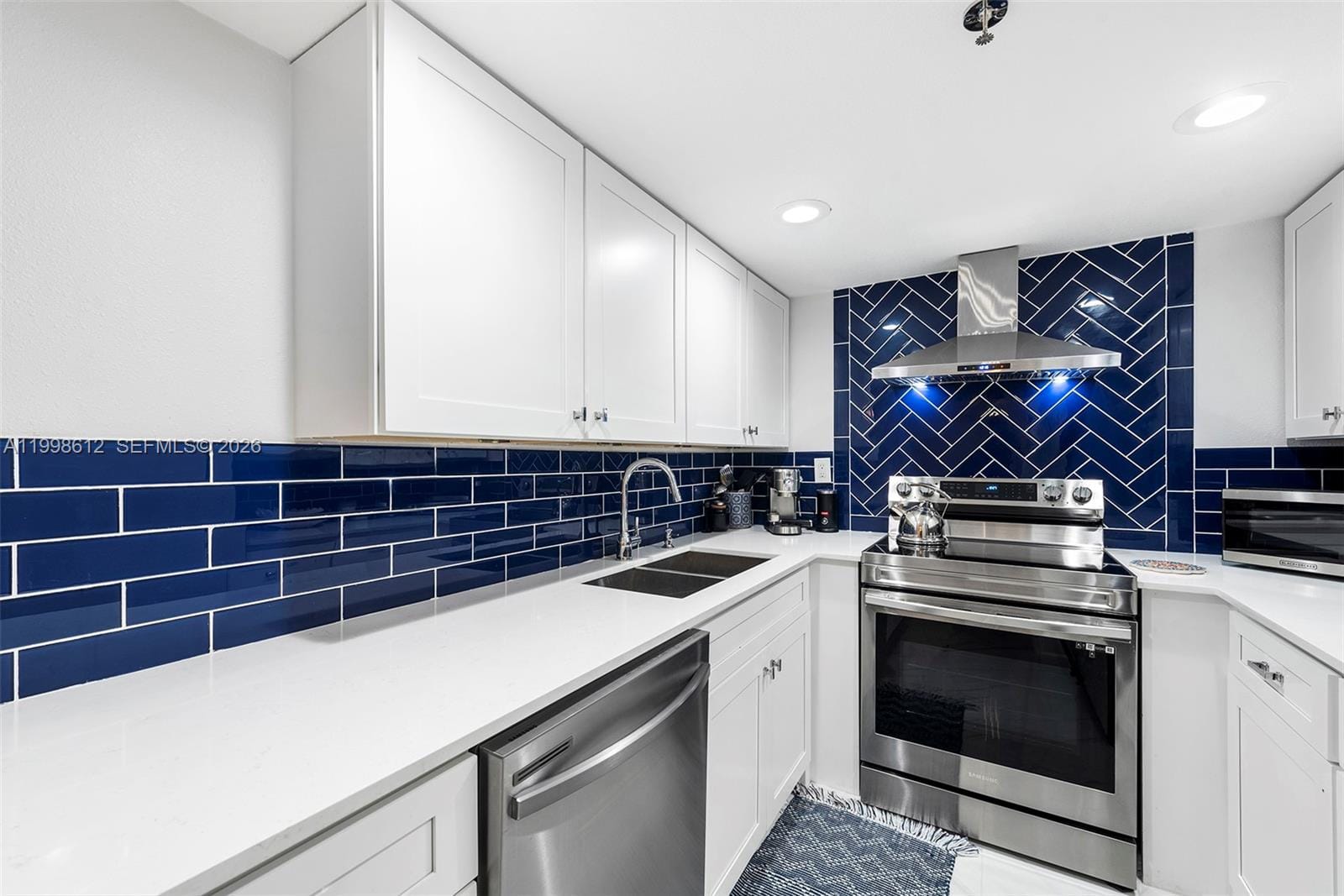 2401 Collins Avenue 1007, Miami Beach, FL 33140 photo 10