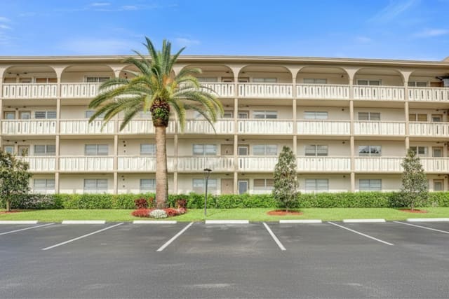 2303 Lucaya Lane E1, sold in Lucaya Village 1-C Condo, Coconut Creek, FL