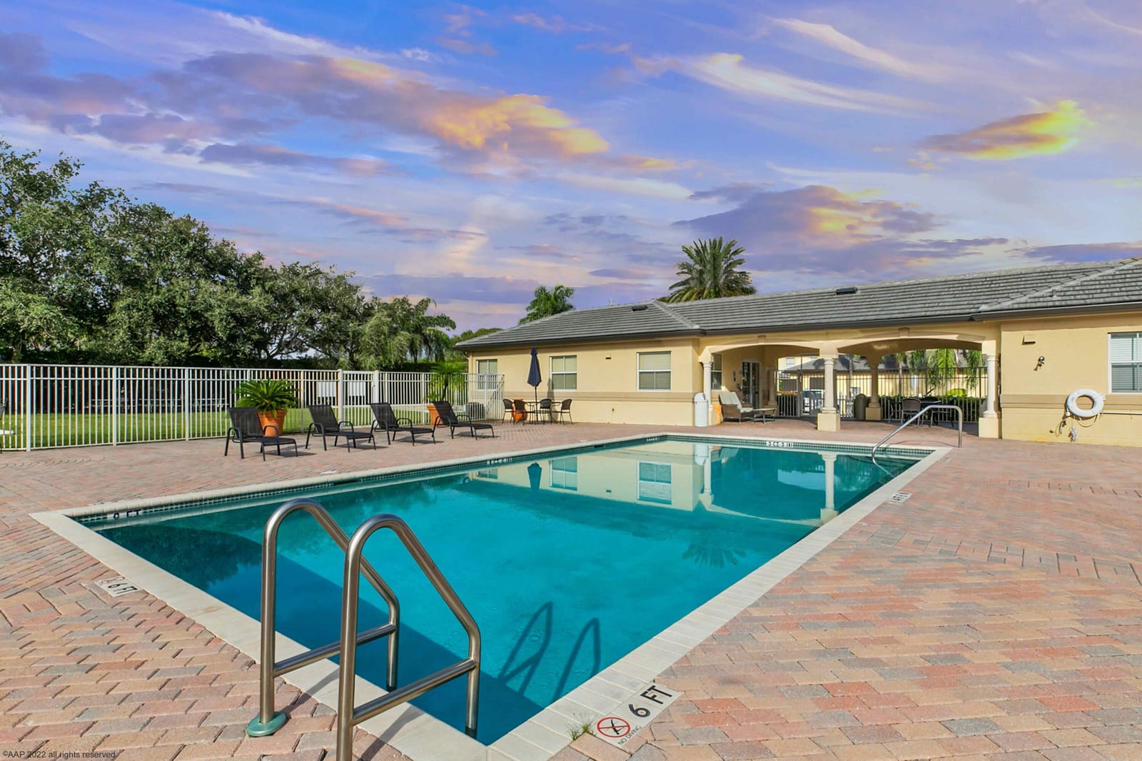2040 Greenview Shores Boulevard 203 — photo 11