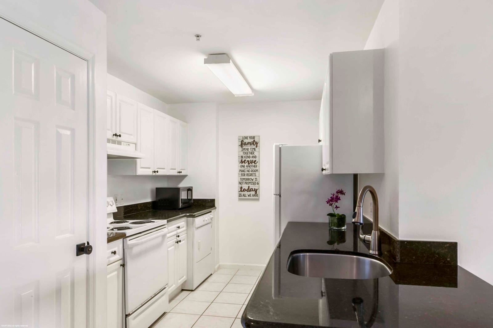 2040 Greenview Shores Boulevard 203 — photo 9